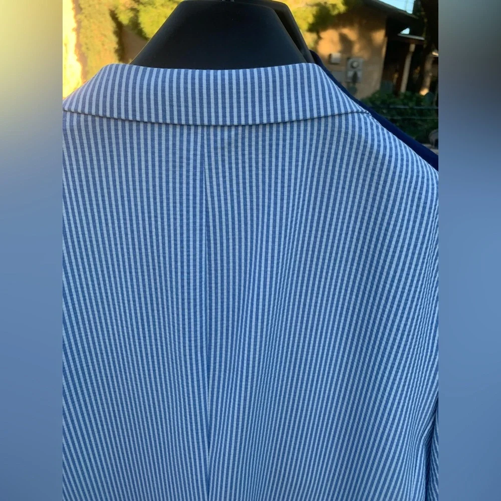 Stafford Blue and White Seersucker Sport Coat Blazer